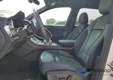 2021 Audi Q7 Premium z USA, uszkodzony, nr VIN WA1AXAF76MD036598